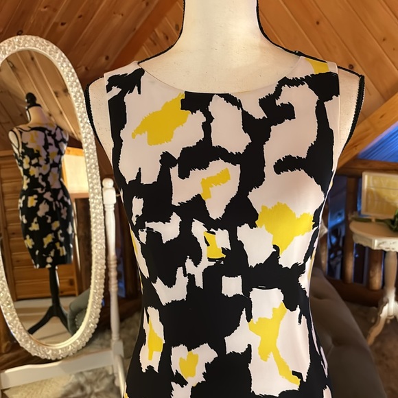 Cache dress - Picture 2 of 4